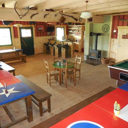 Horse Lake Ranch Neuendorf  Bagian luar foto