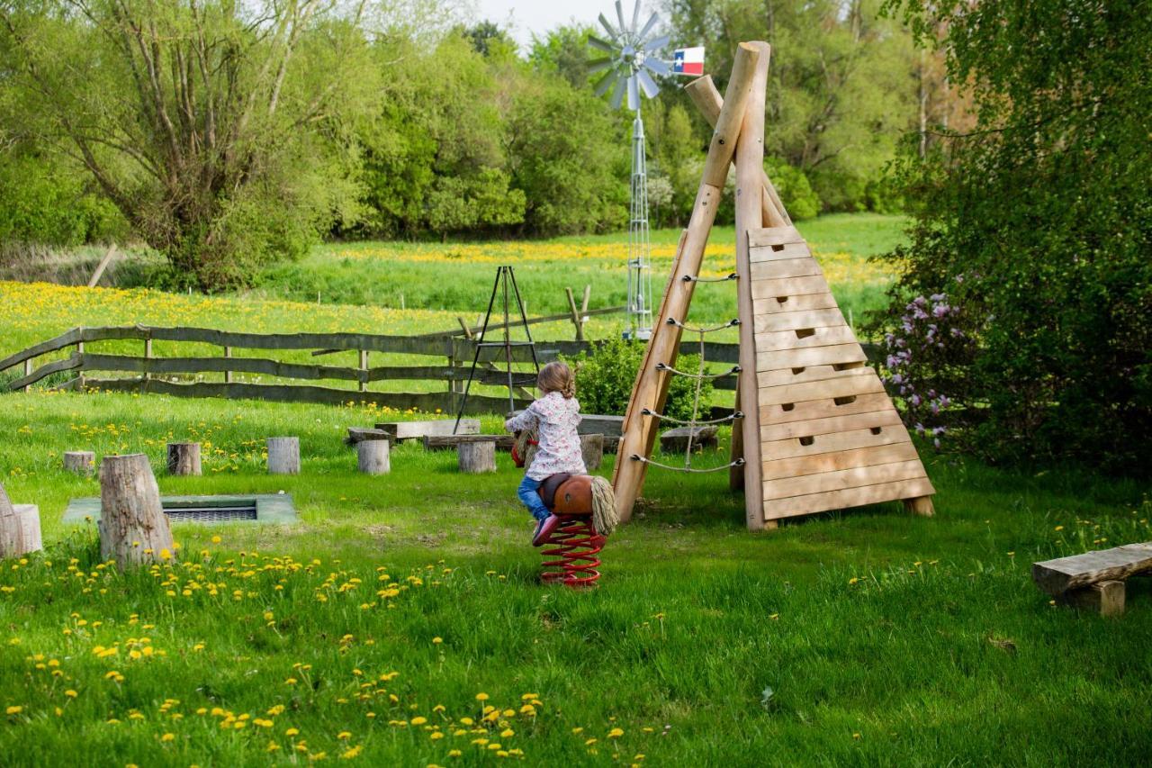 Horse Lake Ranch Neuendorf  Bagian luar foto