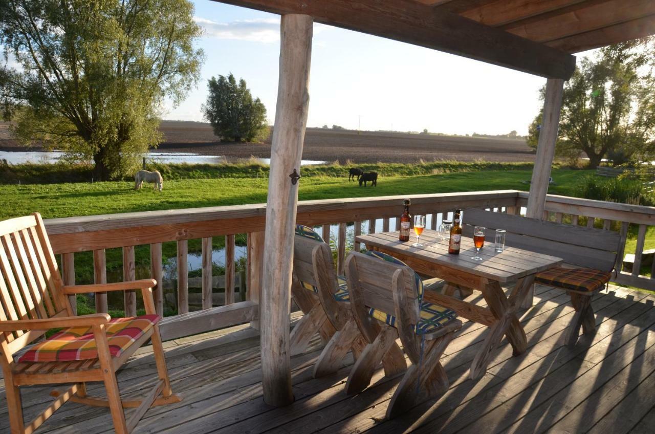 Horse Lake Ranch Neuendorf  Bagian luar foto